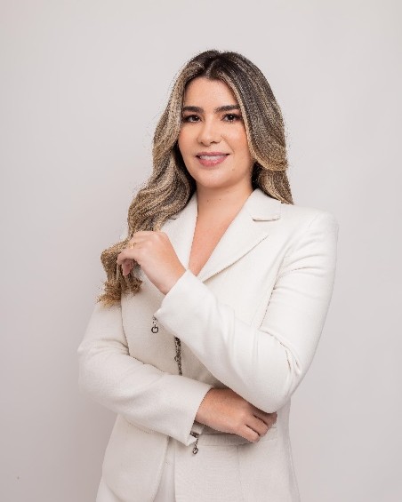 Lilianne Maria F. Saraiva